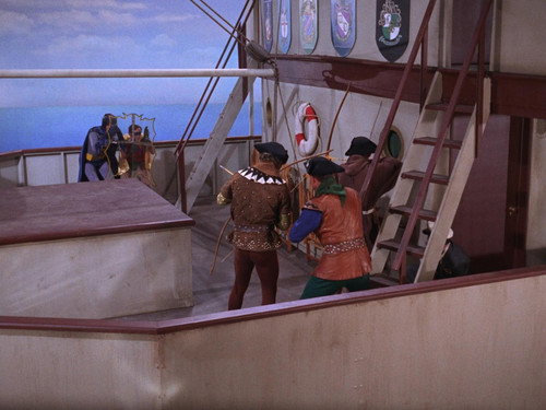 Batman - S2E2: Walk the Straight and Narrow
