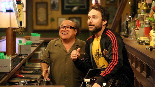 It's Always Sunny in Philadelphia - S14E1: The Gang Gets Romantic