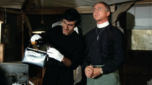 M*A*S*H - S3E9: Alcoholics Unanimous