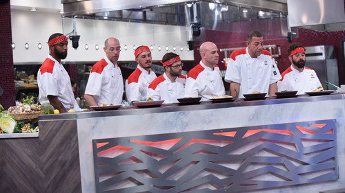 Hell's Kitchen - S18E5: Fish Out of Water