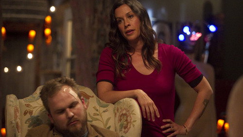 Weeds - S6E1: Thwack