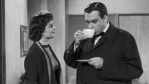 Perry Mason - S1E28: The Case of the Daring Decoy