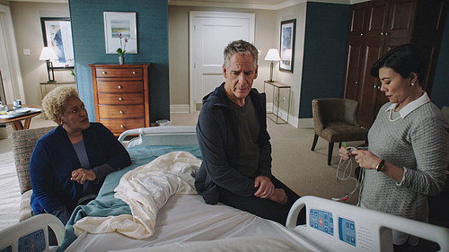 NCIS: New Orleans - S6E14: The Man in the Red Suit