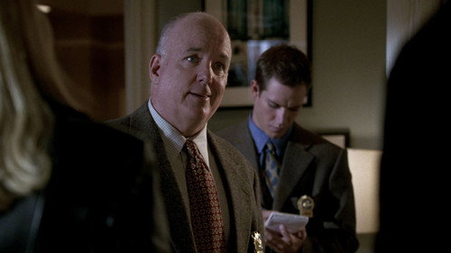 NYPD Blue - S9E3: Two Clarks in a Bar