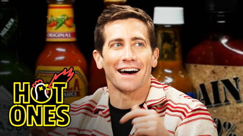 Hot Ones - S20E12: Jake Gyllenhaal Gets a Leg Cramp While Eating Spicy Wings
