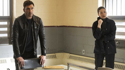 FBI: Most Wanted - S4E20: These Walls