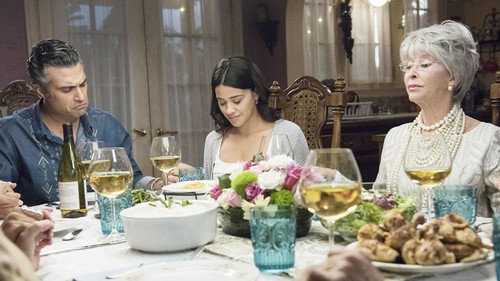 Jane the Virgin - S2E9: Chapter Thirty-One