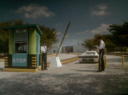 Miami Vice - S5E18: World of Trouble
