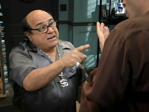 It's Always Sunny in Philadelphia - S3E13: The Gang Gets Whacked (2)