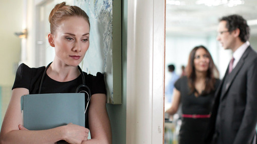 Holby City - S13E23: Clash of the Titans