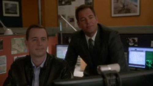 NCIS - S12E22: Troll