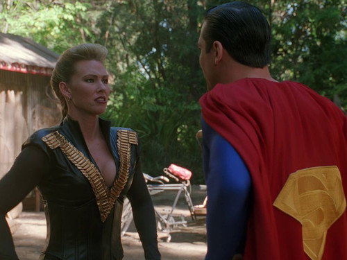 Lois & Clark: The New Adventures of Superman - S4E17: Faster than a Speeding Vixen (1)