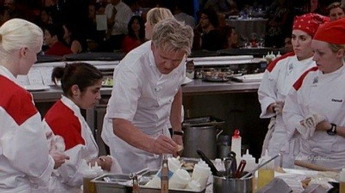 Hell's Kitchen - S10E1: 18 Chefs Compete