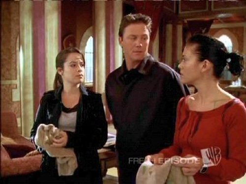Charmed - S7E12: Extreme Makeover: World Edition