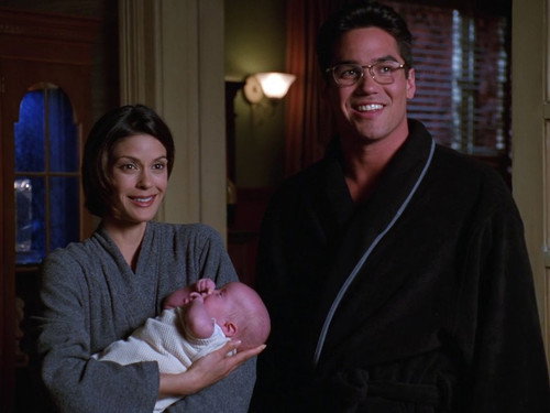 Lois & Clark: The New Adventures of Superman - S4E22: The Family Hour