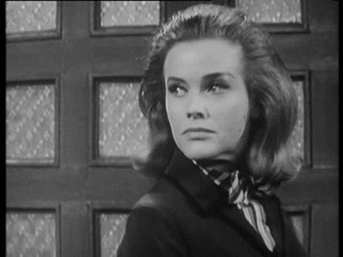 The Avengers - S2E25: Six Hands Across a Table