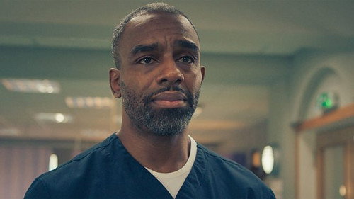 Casualty - S37E23: The Straw