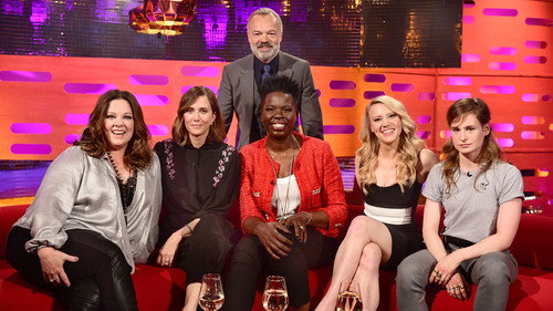 The Graham Norton Show - S19E13: Melissa McCarthy, Kristen Wiig, Kate McKinnon, Leslie Jones, Charlie Sheen, Christine and the Queens