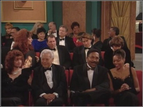 Married... with Children - S8E10: Dances With Weezy