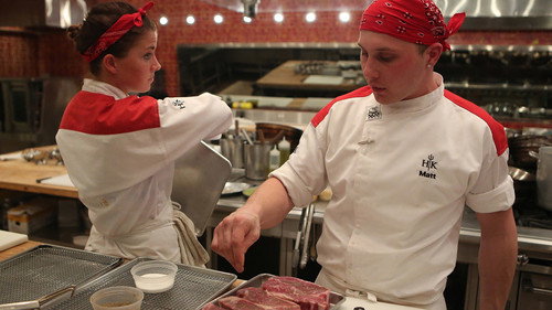 Hell's Kitchen - S16E9: Spoon Fed