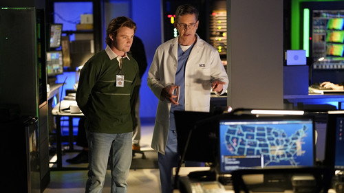 NCIS - S23E20: Sons and Daughters