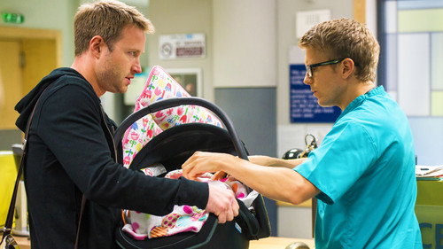 Casualty - S30E12: Strangers