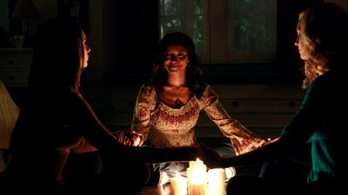 The Vampire Diaries - S1E9: History Repeating