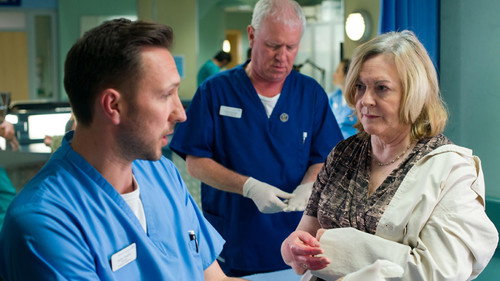 Casualty - S28E10: The Memory of Water