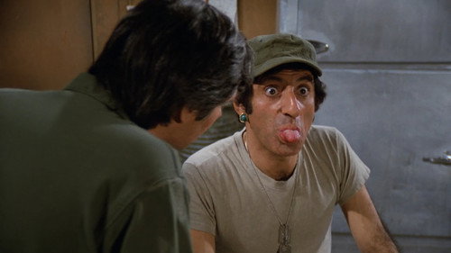 M*A*S*H - S5E19: Hepatitis