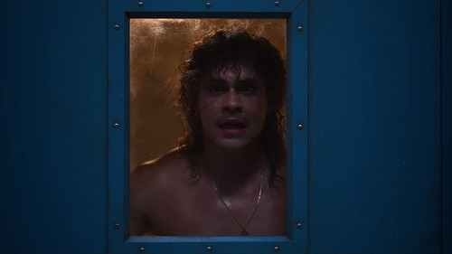 Stranger Things - S3E4: Chapter Four: The Sauna Test