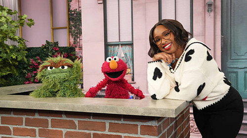 The Jennifer Hudson Show - S3E164: Elisabeth Moss, Elmo, Oscar the Grouch