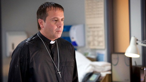 Casualty - S29E14: Solomon's Song