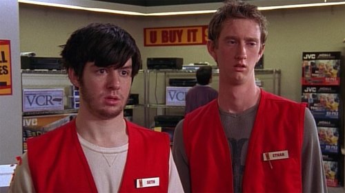 Malcolm in the Middle - S4E13: Stereo Store