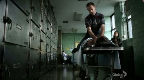 Elementary - S1E5: Lesser Evils
