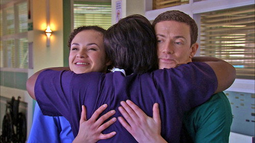 Holby City - S16E23: Exit Strategy (2)