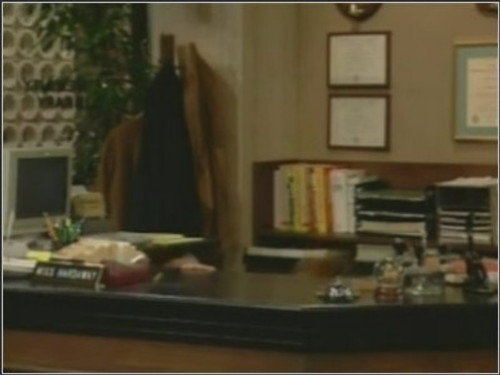 Married... with Children - S10E23: Bud Hits the Books