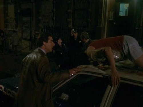 Law & Order - S1E13: A Death in the Family