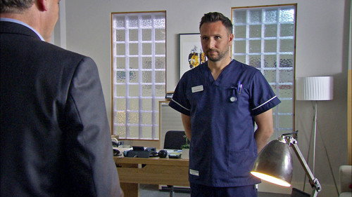 Holby City - S16E44: Star Crossed Lovers