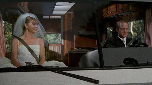 Frasier - S8E1: And the Dish Ran Away with the Spoon (1)
