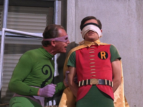 Batman - S1E32: The Riddler's False Notion