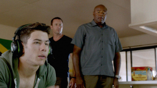 Hawaii Five-0 - S4E8: Akanahe (Reluctant Partners)