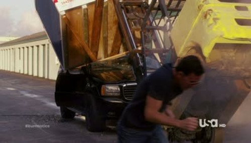 Burn Notice - S5E13: Damned If You Do