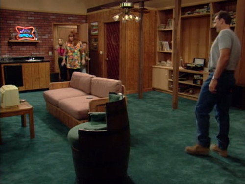 Married... with Children - S6E3: If Al Had a Hammer