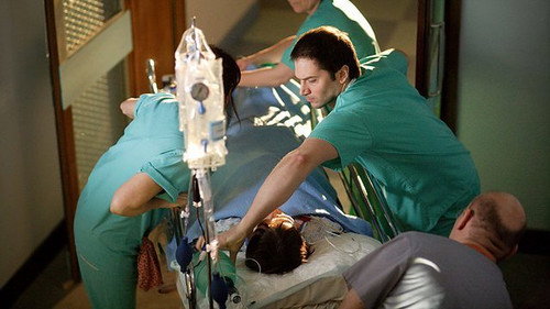 Holby City - S12E34: Time and Tide (2)