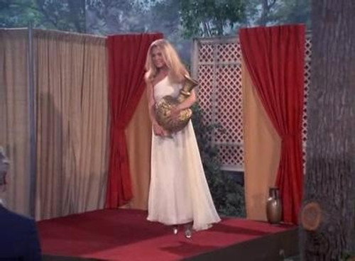 Bewitched - S8E16: Samantha is Earthbound