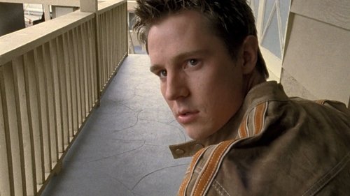 Veronica Mars - S1E18: Weapons of Class Destruction