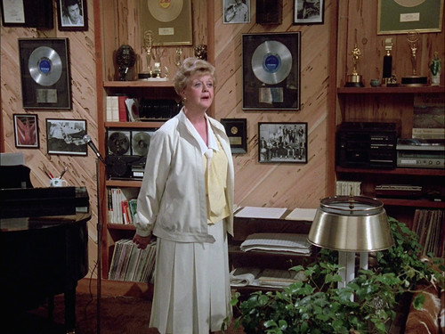 Murder, She Wrote - S1E21: Murder at the Oasis