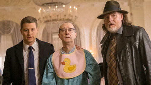 Gotham - S4E15: A Dark Knight: The Sinking Ship, the Grand Applause