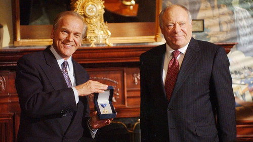 The West Wing - S4E4: The Red Mass