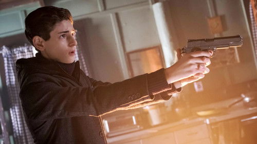 Gotham - S2E18: Wrath of the Villains: Pinewood